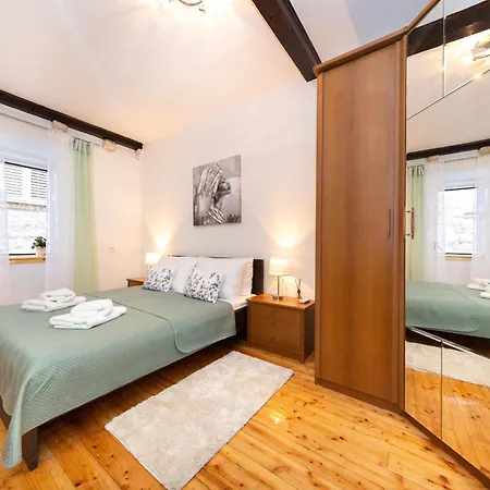 Apartment Centar *
